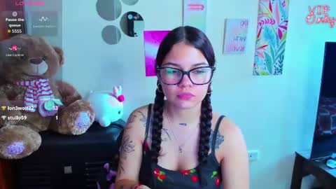 Snapshot of emma_boo_ chatting on 06-12-26, 04:50 emma_boo_ online show from 06-12-26, 04:50
