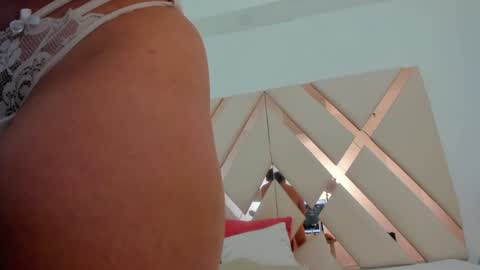 Snapshot of emma_castilloo chatting on 01-05-25, 08:11 Emma Castillo online show from 01-05-25, 08:11