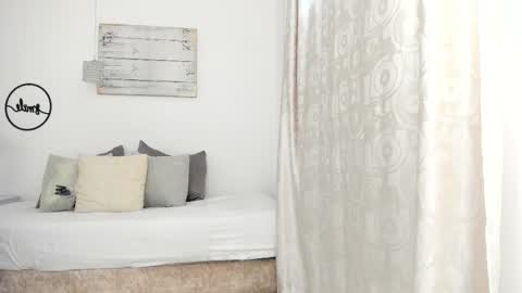 Snapshot of emma_castilloo chatting on 03-05-25, 12:33 Emma Castillo online show from 03-05-25, 12:33