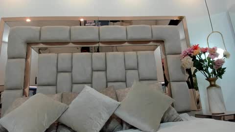 Snapshot of emma_castilloo chatting on 10-13-25, 09:37 Emma Castillo online show from 10-13-25, 09:37