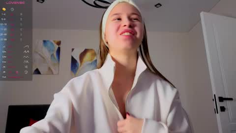 Emma online show from 10-06-25, 06:22