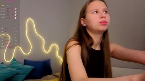 Emma online show from 06-08-26, 01:50