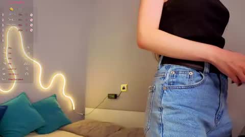 Emma online show from 07-12-26, 02:02