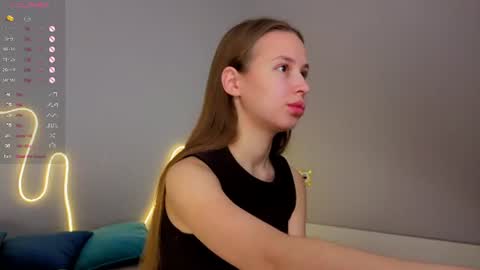 Emma online show from 08-05-26, 01:52