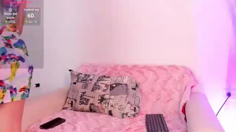 Emma online show from 06-14-26, 07:21