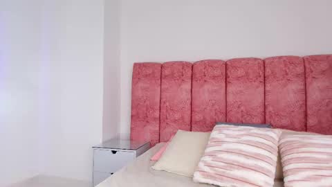 Emma online show from 12-17-25, 03:01