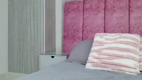 Emma online show from 02-19-26, 03:02