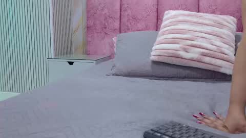 Emma online show from 03-04-26, 03:01