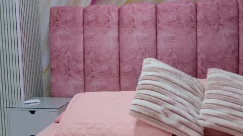 Emma online show from 04-14-26, 03:01