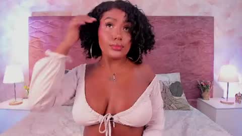 Snapshot of emma_dancer chatting on 06-18-26, 12:09 emma online show from 06-18-26, 12:09