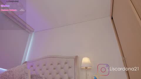 Snapshot of emma_dee chatting on 02-18-26, 04:47 emma_dee online show from 02-18-26, 04:47