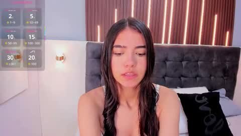 Snapshot of emma_doll7 chatting on 12-14-25, 12:38 E online show from 12-14-25, 12:38