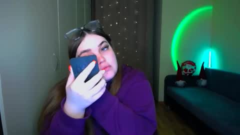 Eva online show from 12-18-25, 02:23