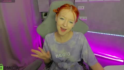 Emma online show from 04-21-26, 01:42