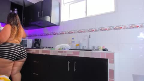 Emma online show from 04-26-26, 02:26