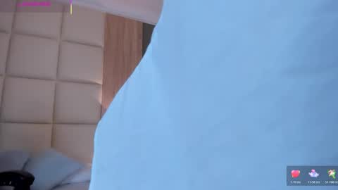 E M M A online show from 01-11-26, 02:38