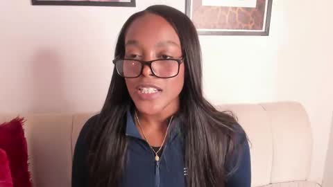 emma_jonness online show from 04-23-26, 06:32