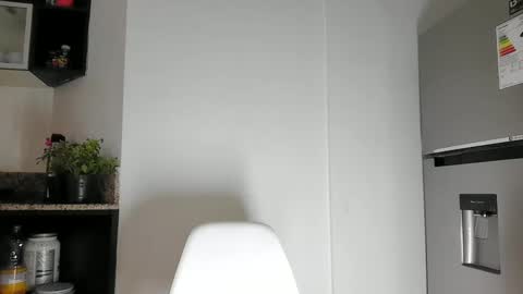 Snapshot of emma_lovv chatting on 12-08-24, 01:36 Emma 3 online show from 12-08-24, 01:36