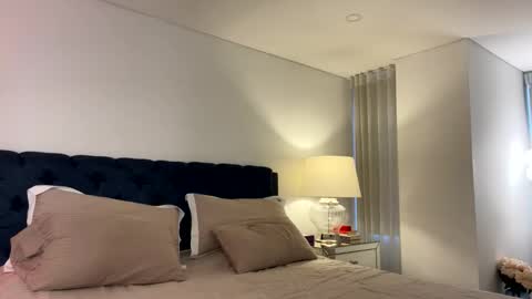 emma_lu1 online show from 12-10-24, 05:22