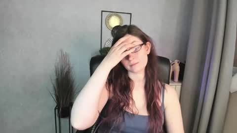 Snapshot of emma_lust94 chatting on 05-04-26, 05:25 emma online show from 05-04-26, 05:25