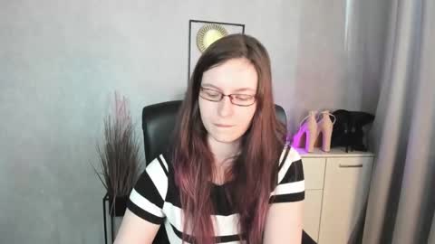 Snapshot of emma_lust94 chatting on 05-11-26, 05:24 emma online show from 05-11-26, 05:24