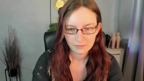 emma online show from 06-26-26, 05:56