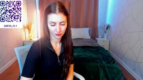 Snapshot of emma_myer chatting on 04-25-26, 01:41 Emma Myer online show from 04-25-26, 01:41