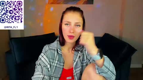 Snapshot of emma_myer chatting on 05-13-26, 02:25 Emma Myer online show from 05-13-26, 02:25
