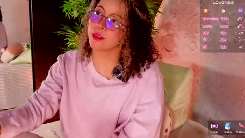 Snapshot of emma_nakamura chatting on 04-29-26, 10:19 online show from 04-29-26, 10:19
