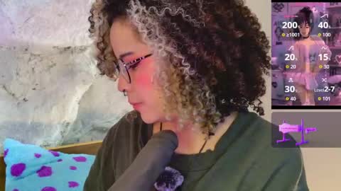 Snapshot of emma_nakamura chatting on 06-08-26, 04:13 online show from 06-08-26, 04:13
