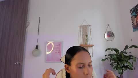 Emma online show from 04-06-26, 06:20