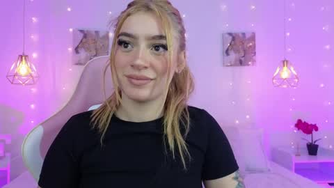 Snapshot of emma_softt chatting on 04-08-26, 05:51 Emma Softt online show from 04-08-26, 05:51