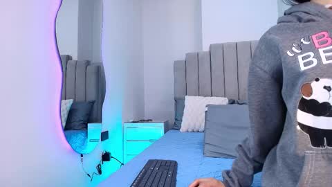 Emma online show from 11-20-25, 11:54