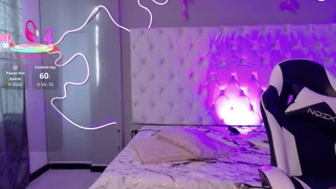 Snapshot of emma_visconti chatting on 11-05-25, 12:05 emma_visconti online show from 11-05-25, 12:05