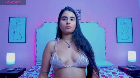 emma_whitee_ online show from 09-23-25, 01:14