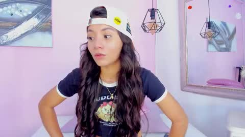 Emma  online show from 11-22-25, 08:30