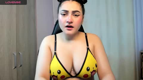 modelo independente online show from 11-09-25, 10:41