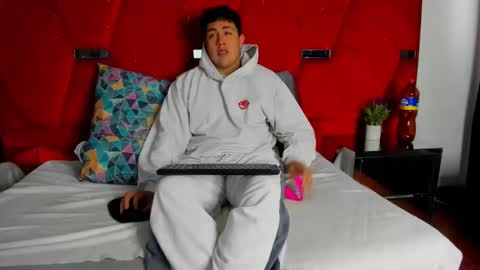 EmmaAndDemon online show from 12-20-25, 01:18