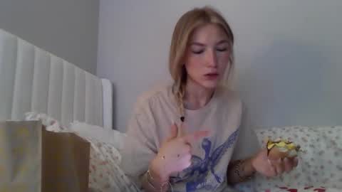 Emmaxbrooksxo online show from 02-26-26, 04:17