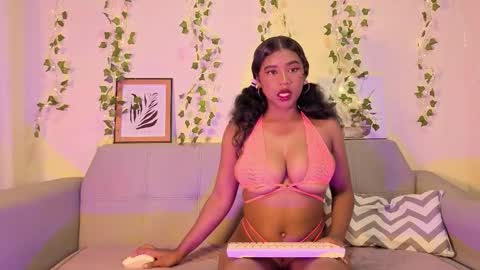 Emma online show from 09-28-25, 01:44