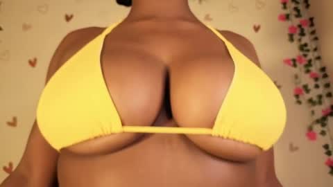 Snapshot of emmaconneer chatting on 04-14-26, 12:16 Emma online show from 04-14-26, 12:16