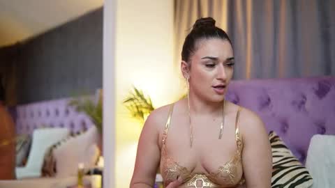 Snapshot of emmadallas chatting on 10-31-25, 06:20 Emma online show from 10-31-25, 06:20