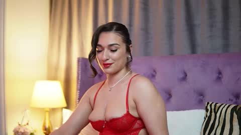 Snapshot of emmadallas chatting on 12-13-25, 08:47 Emma online show from 12-13-25, 08:47