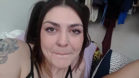 Snapshot of emmadoingit chatting on 02-16-25, 12:41 Emma and Ali Gettin Freakyy online show from 02-16-25, 12:41