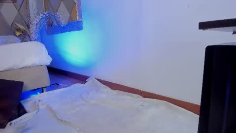 Emma Duque online show from 06-29-26, 10:10