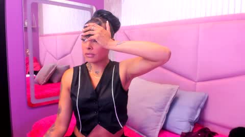 emmaebony_ online show from 04-25-26, 10:18