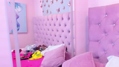 emmaebony_ online show from 07-28-26, 03:54