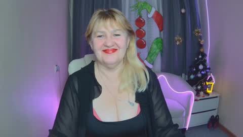 Snapshot of emmaellison924117 chatting on 12-16-25, 07:24 emmaellison924117 online show from 12-16-25, 07:24