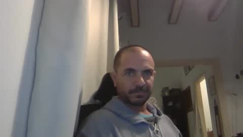 Snapshot of emmagold123 chatting on 01-06-25, 04:34 Ariel online show from 01-06-25, 04:34