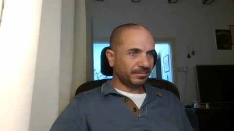 Snapshot of emmagold123 chatting on 01-30-25, 04:45 Ariel online show from 01-30-25, 04:45